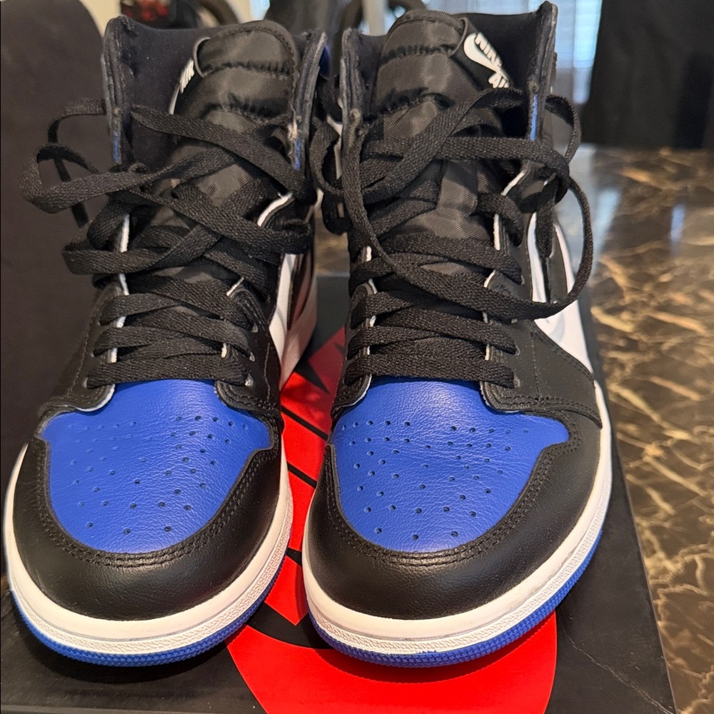 Nike Men's Black and Blue Sneakers